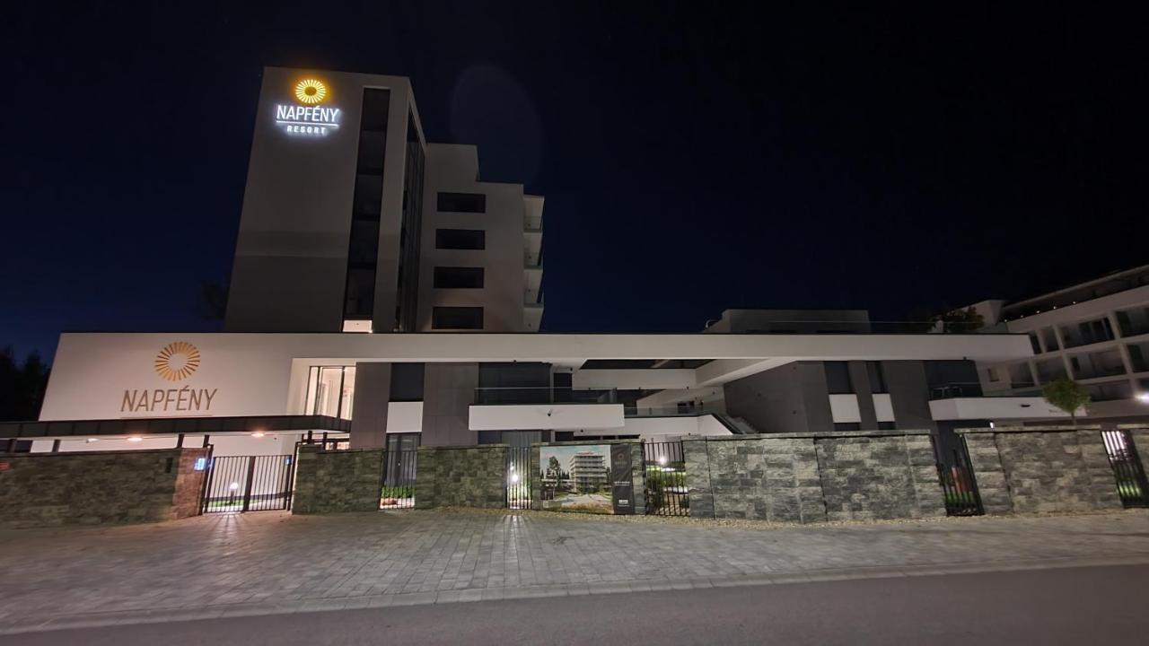 Napfeny Resort Exclusive Балатонлеле Екстериор снимка