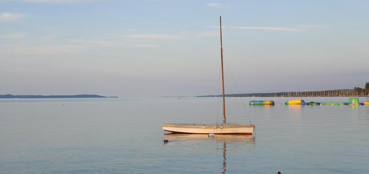 Napfeny Resort Exclusive Балатонлеле Екстериор снимка